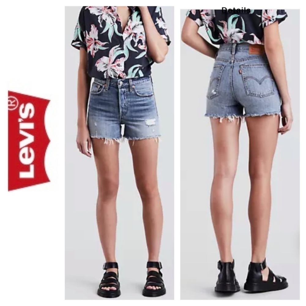 ☮️Levi’s Wedgie Denim Distressed Short Size 24